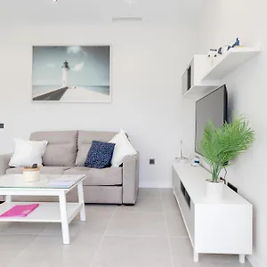 https://apartamentos-tursticos-playa-marinsa.1costadelsol.com